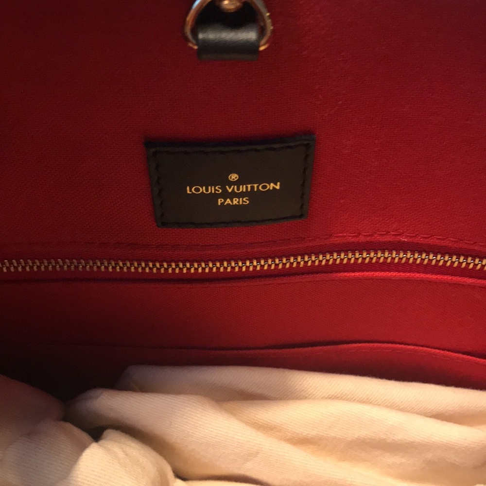 SOLD! Gorgeous Authentic Louis Vuitton Big Reverse Bag / Tote ๐. Like New. - Picture 10 of 16